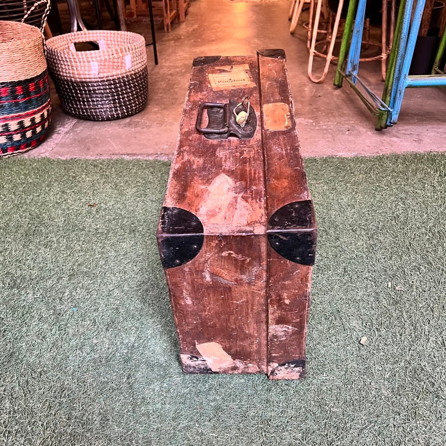 Maleta antigua madera
