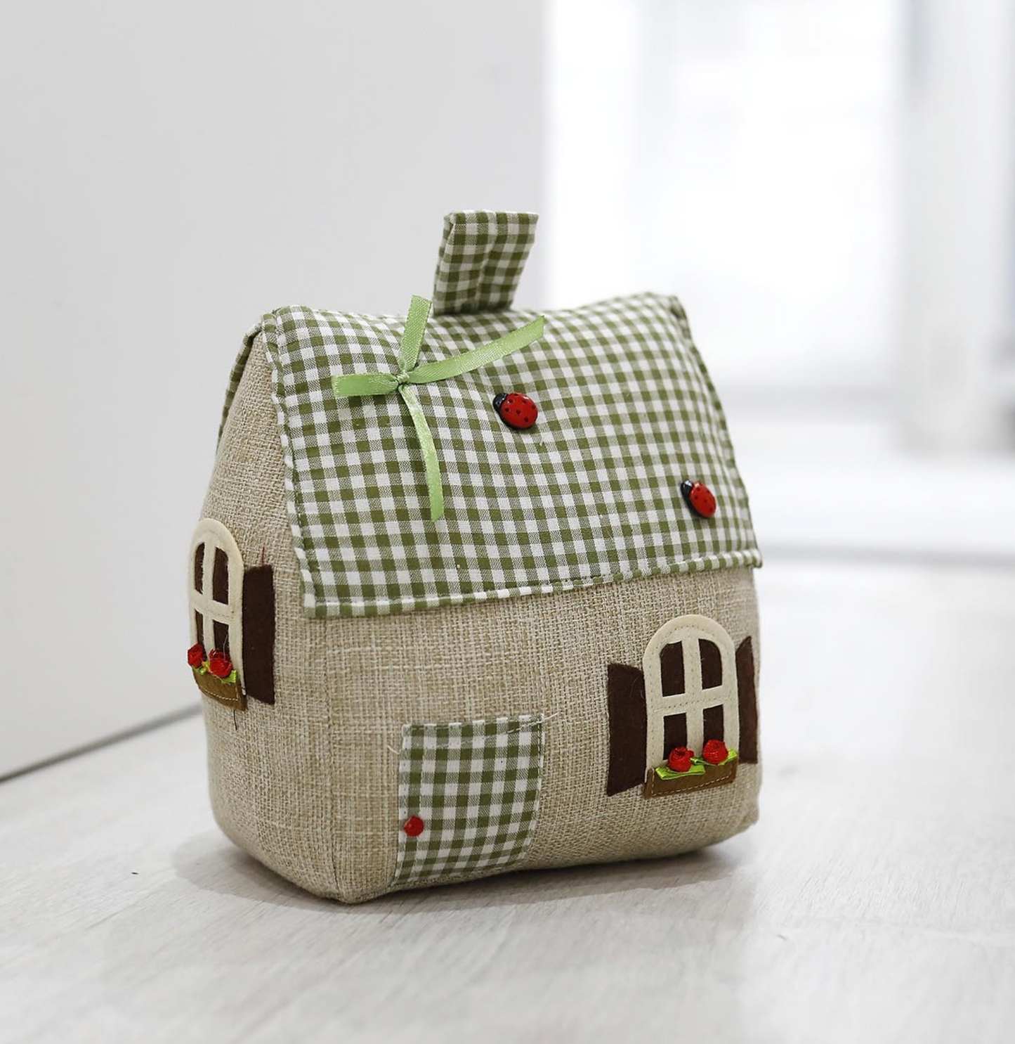 Sujeta puertas casa
