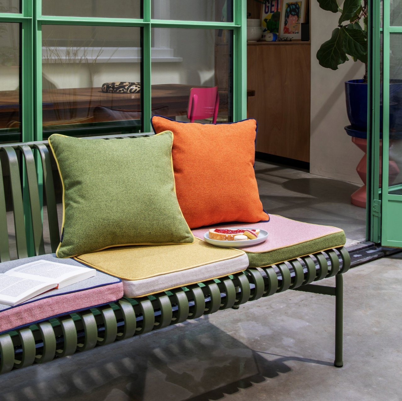 Cojin dos colores, terracota y azul claro de 45x45 cm