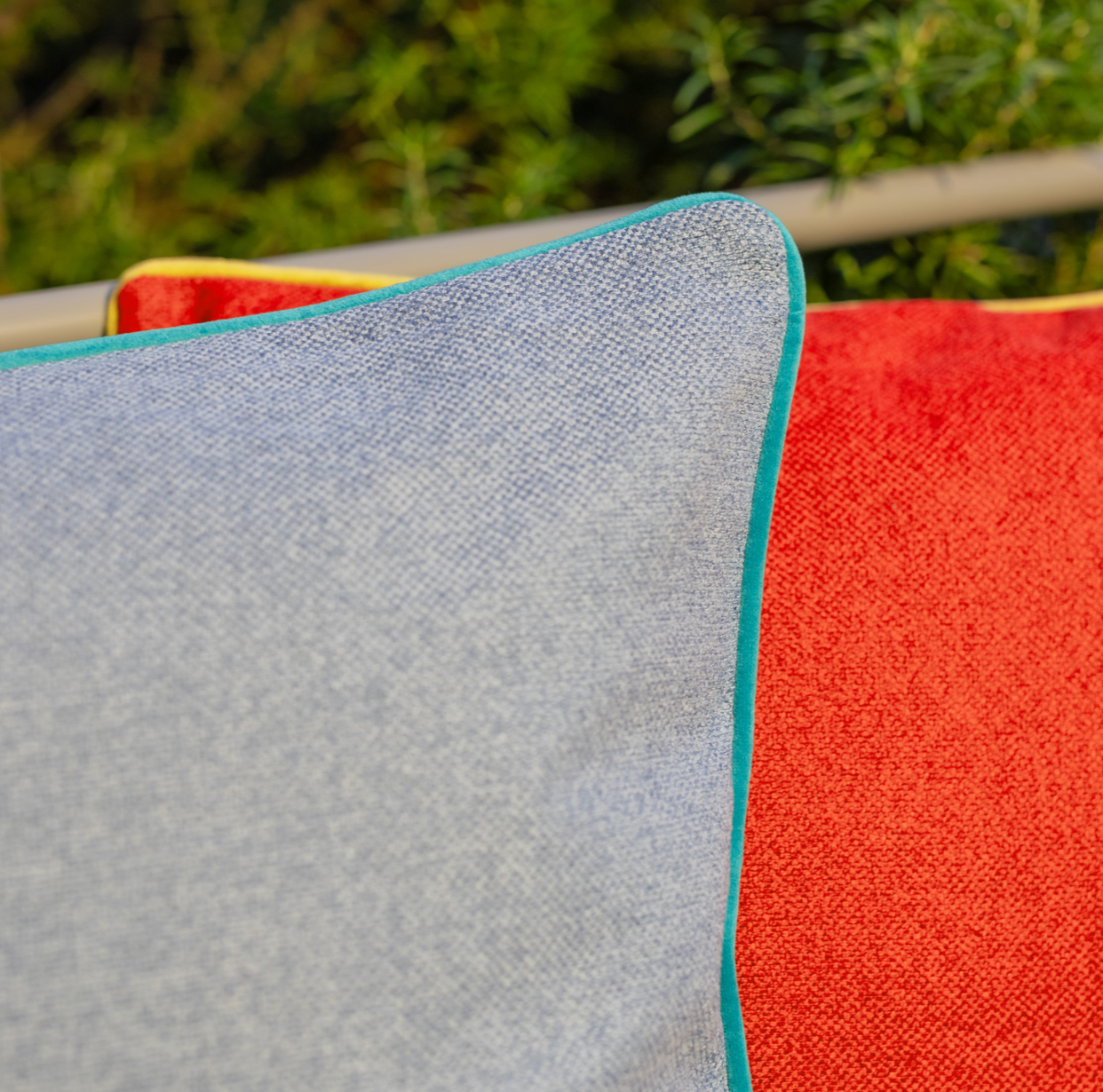 Cojin dos colores, azul claro y azul oscuro de 45x45 cm (Copia)