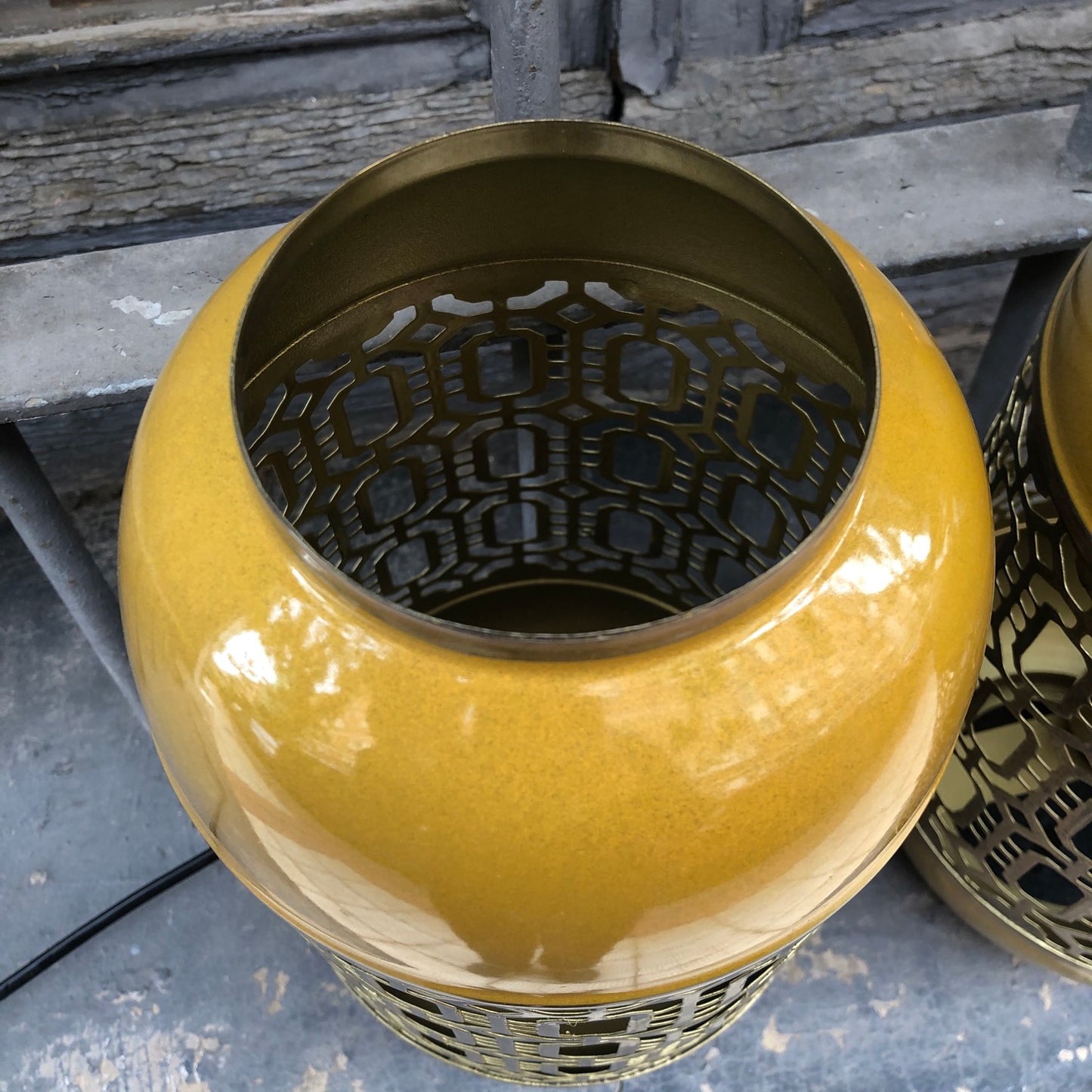 Lampara sobremesa metálica estilo oriental