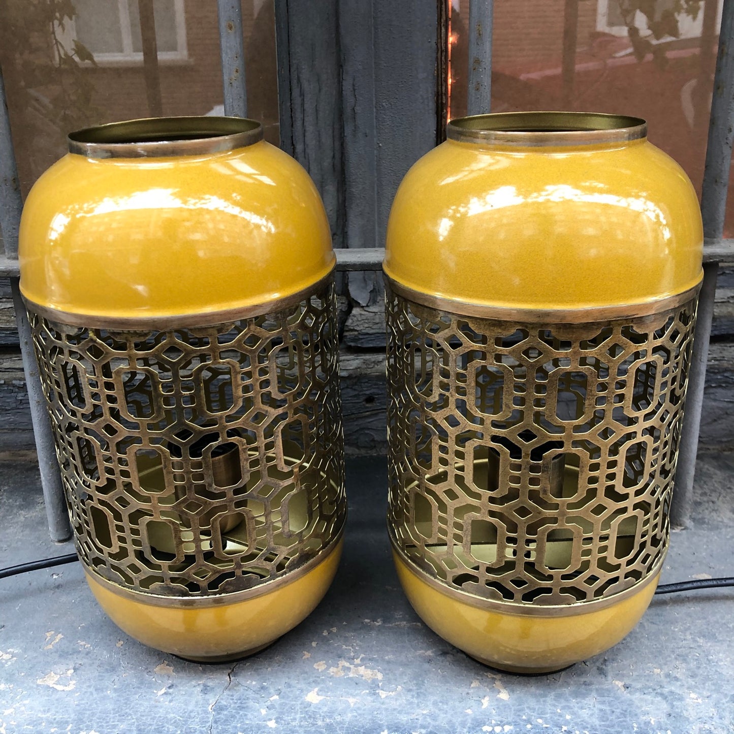 Lampara sobremesa metálica estilo oriental