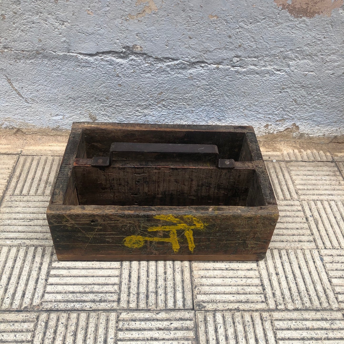 Caja de madera doble con asa