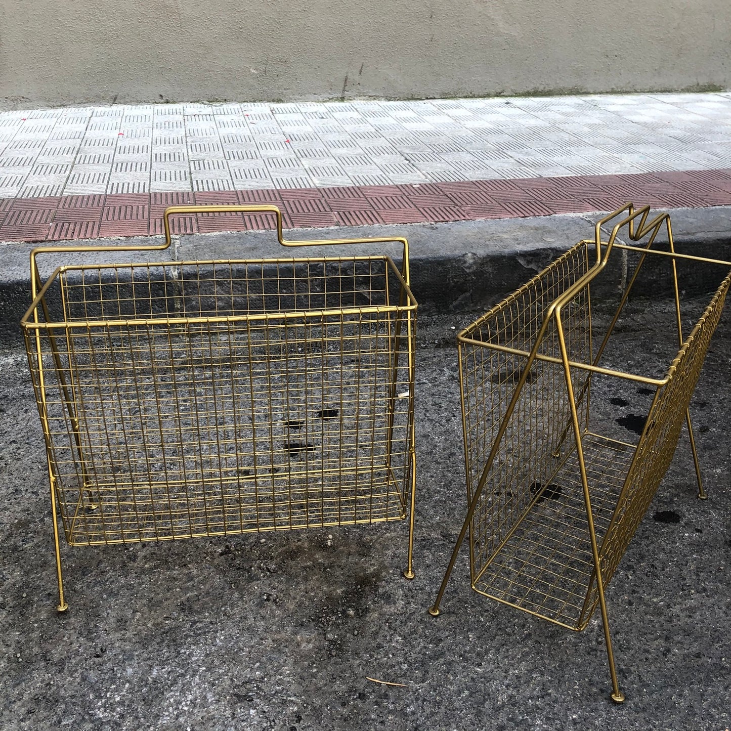Revistero Dorado
