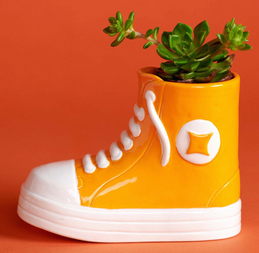 Jarron en forma de zapatilla naranja