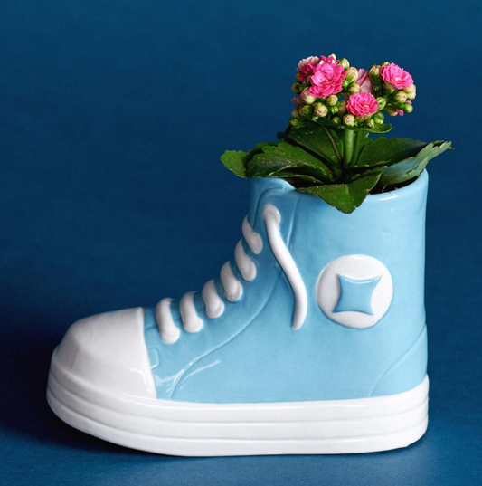Jarron en forma de zapatilla azul