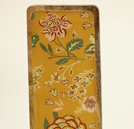 Tabla aperitivo flores mostaza 50x15 cm