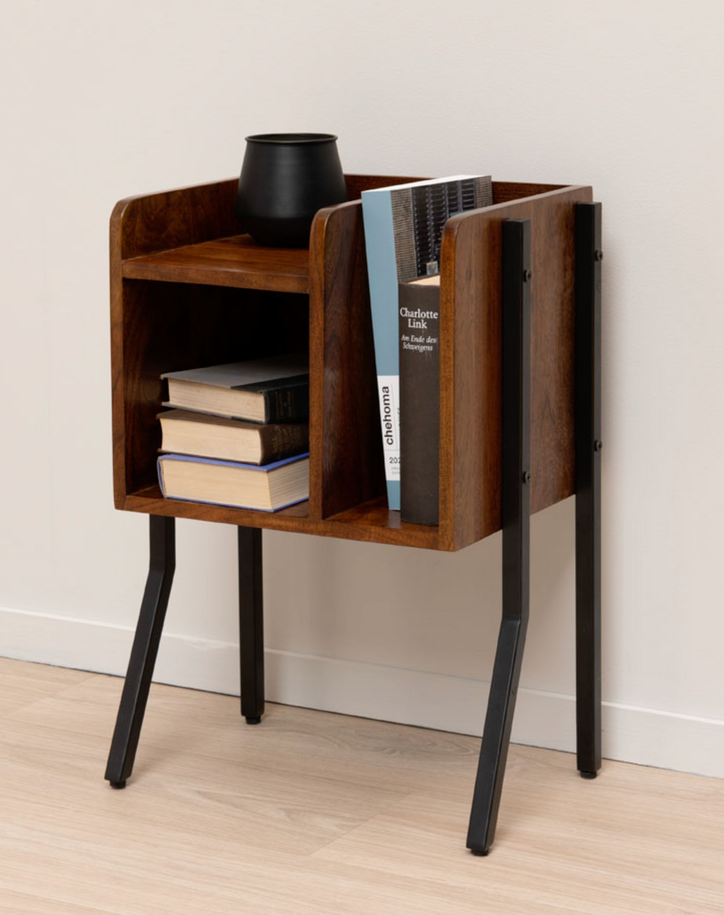 Mesa con estructura metálica