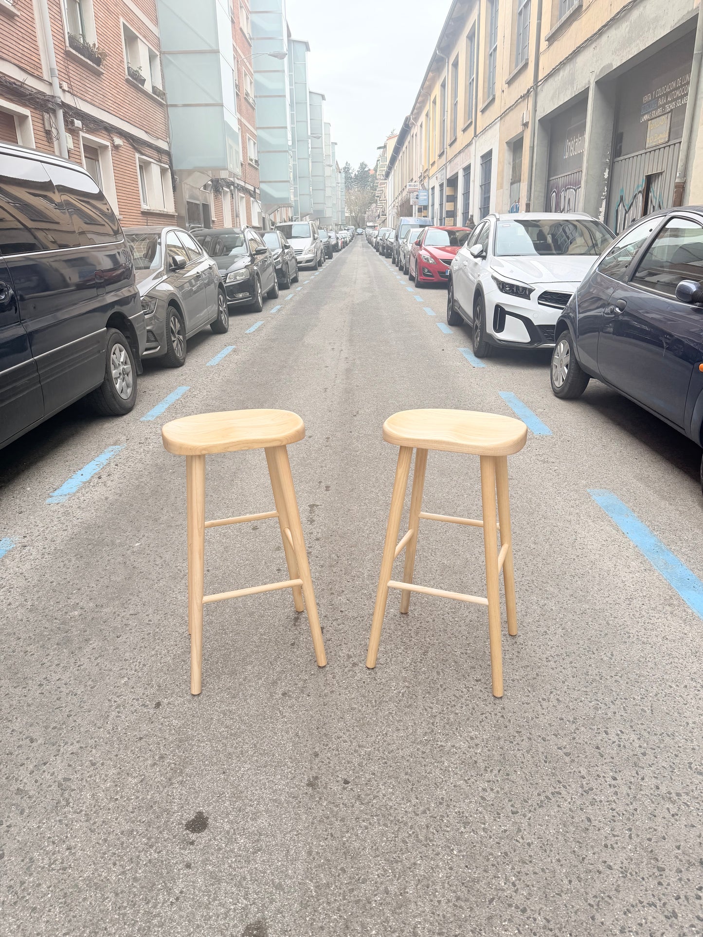 Taburete madera maciza