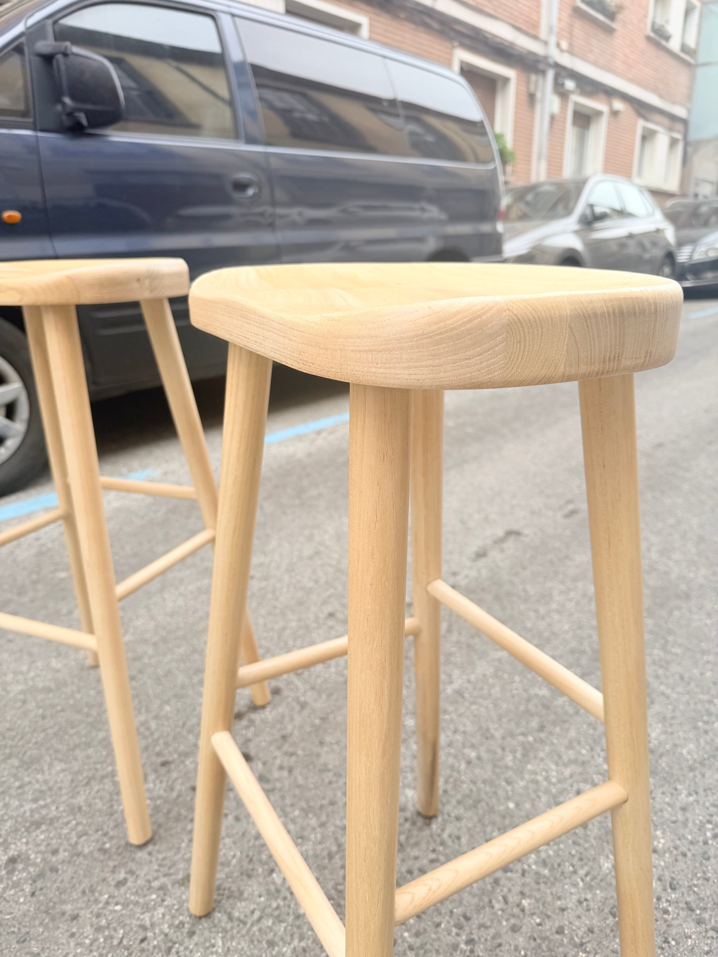 Taburete madera maciza