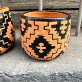 Macetero terracota borde negro