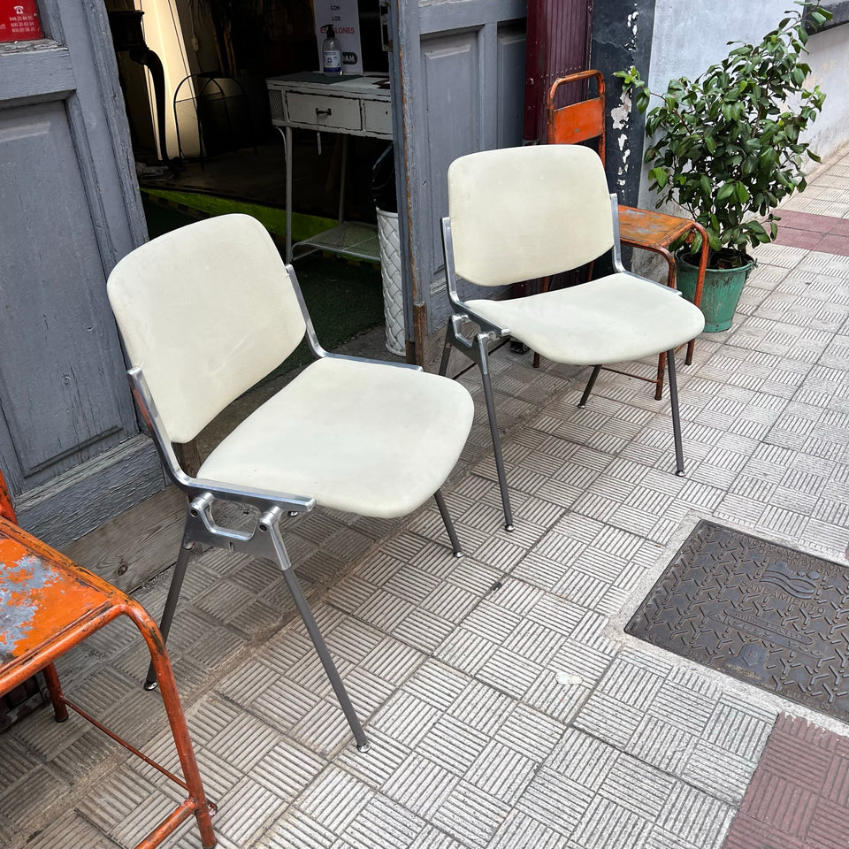 Silla DSC 106