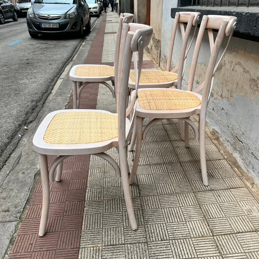 Silla madera cruz trasera