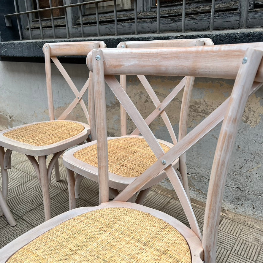 Silla madera cruz trasera