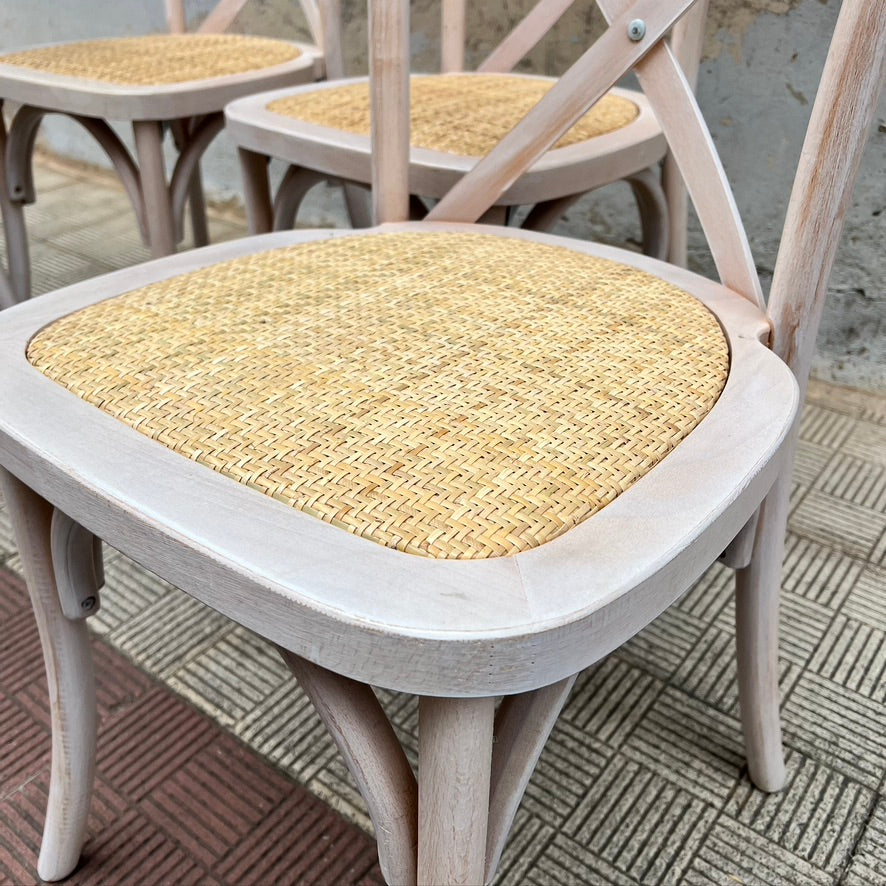 Silla madera cruz trasera