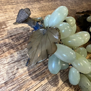 Pareja de racimos de uvas