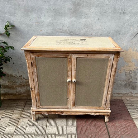 Cómoda madera tapizada