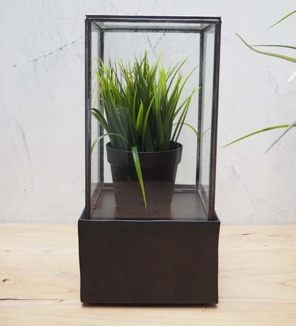 Vitrina de cristal y metal grande