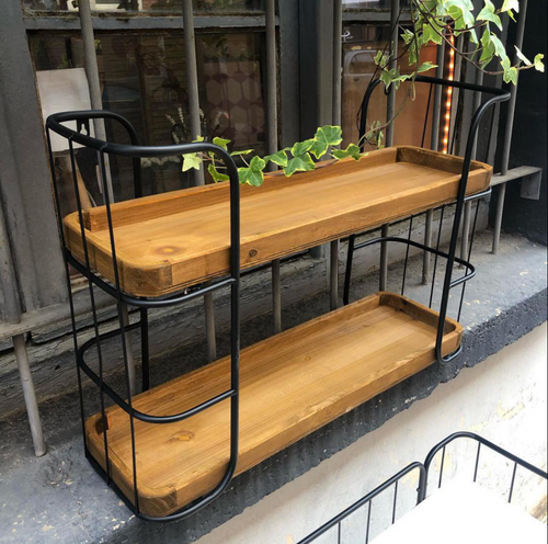 Estanteria de pared de metal y madera