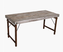 Mesa de madera blanca