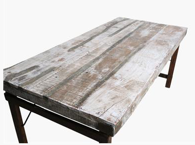 Mesa de madera blanca