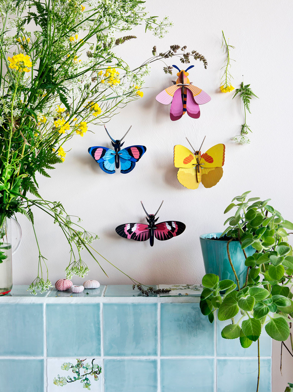 Figura Mariposa Rosa y Negra Carton Puzle