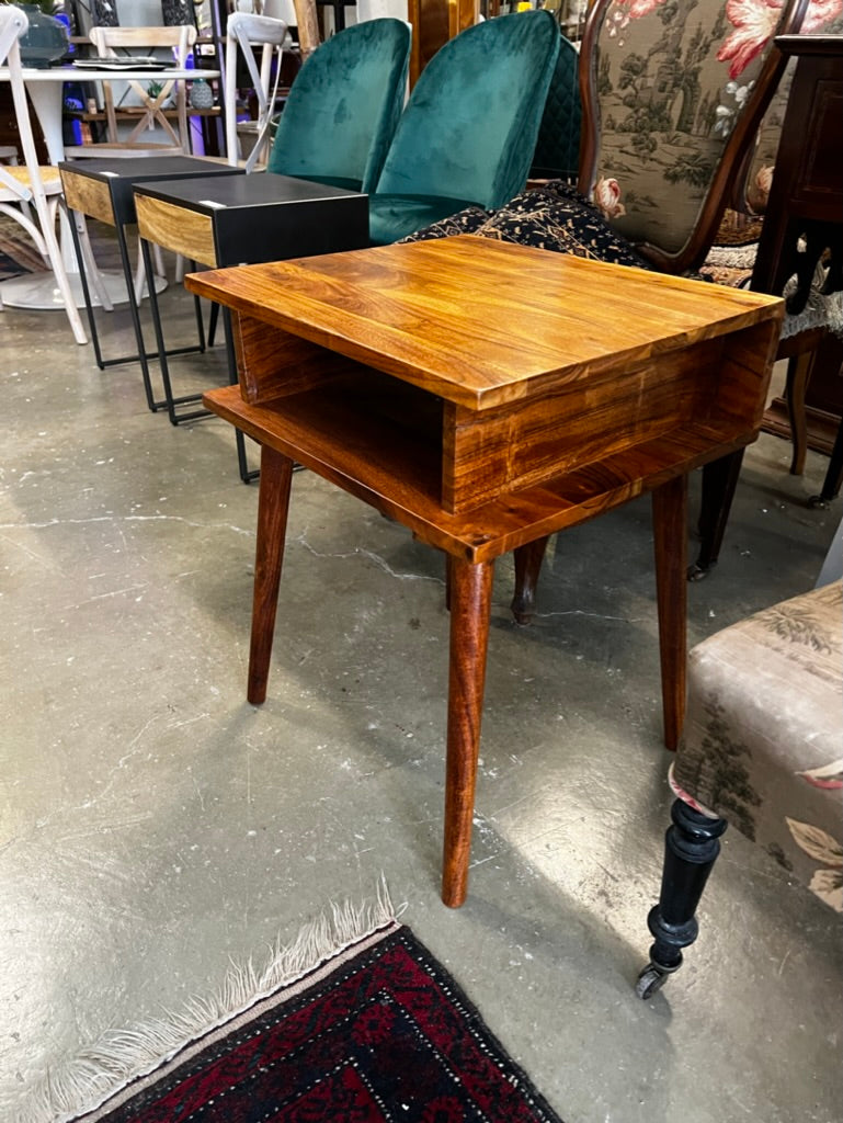 Mesilla noche madera