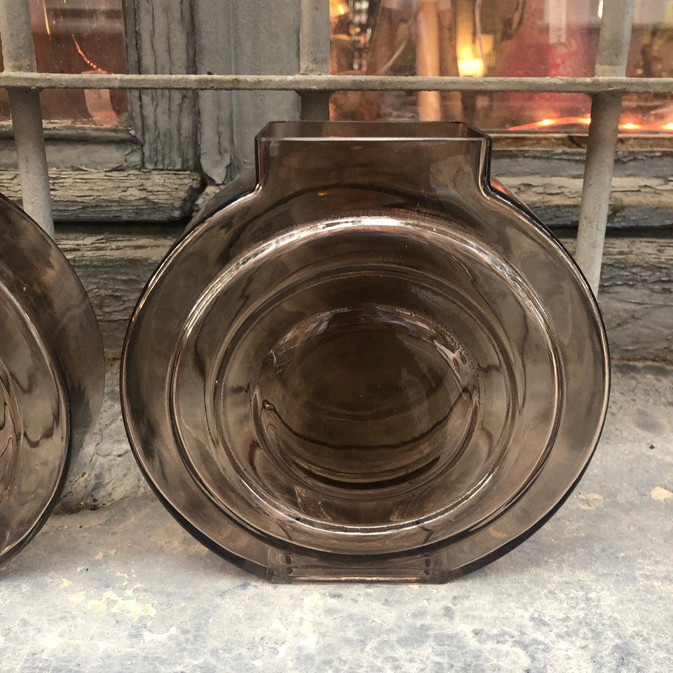 Jarron marron art deco redondo