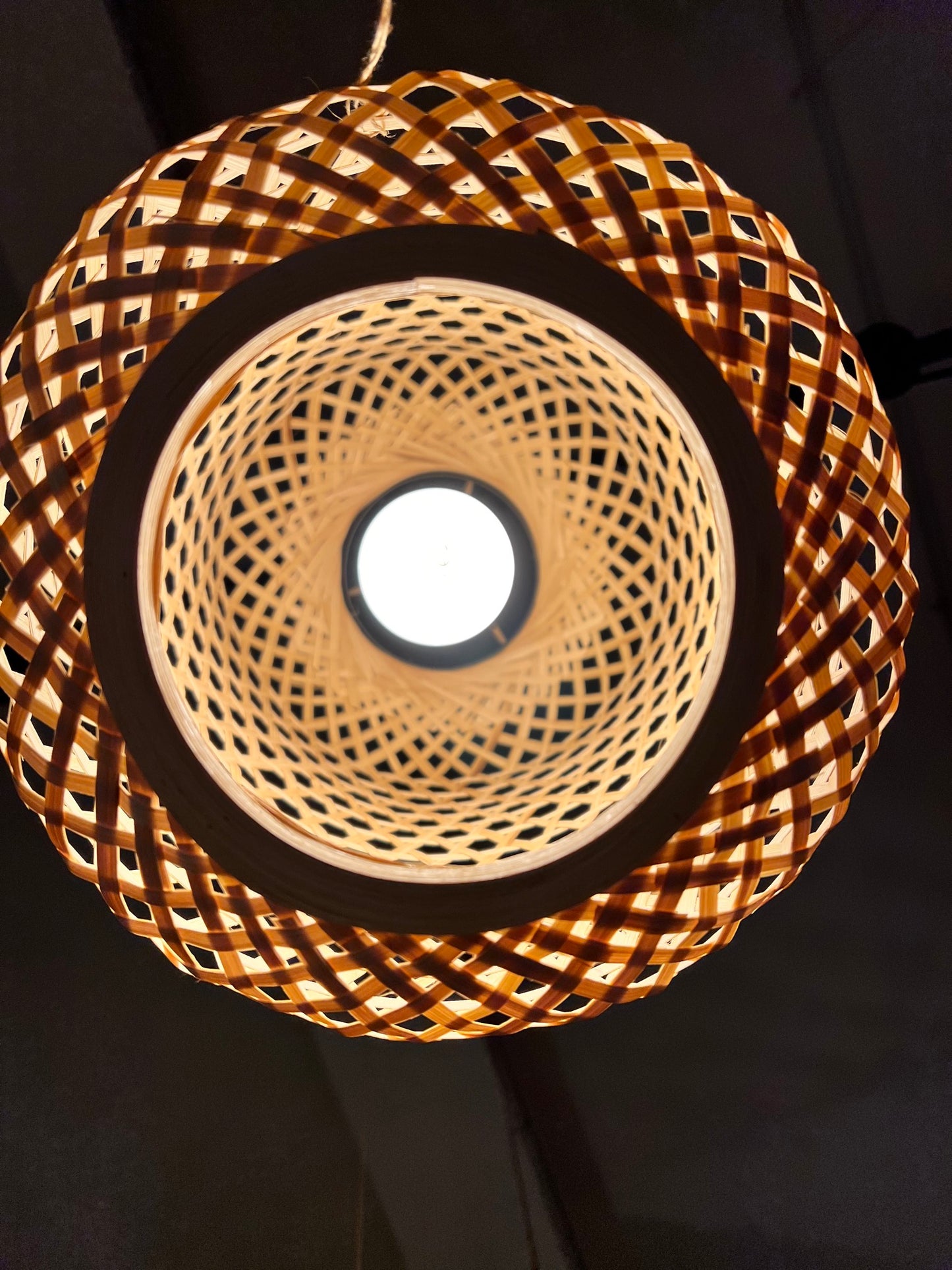 Lampara Techo Bambu natural trenzado