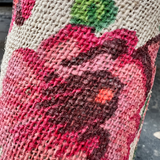 Cabeza de jirafa tela flores