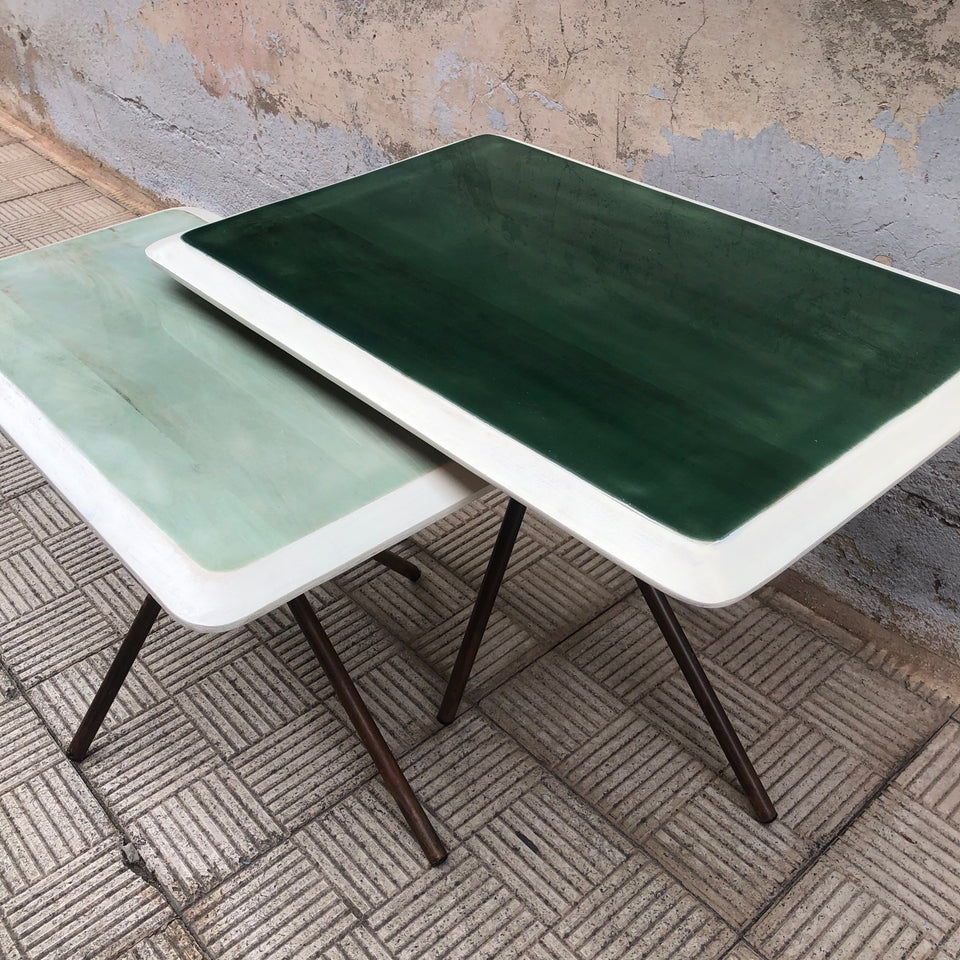 Set 2 mesas auxiliares madera lacada en verdes