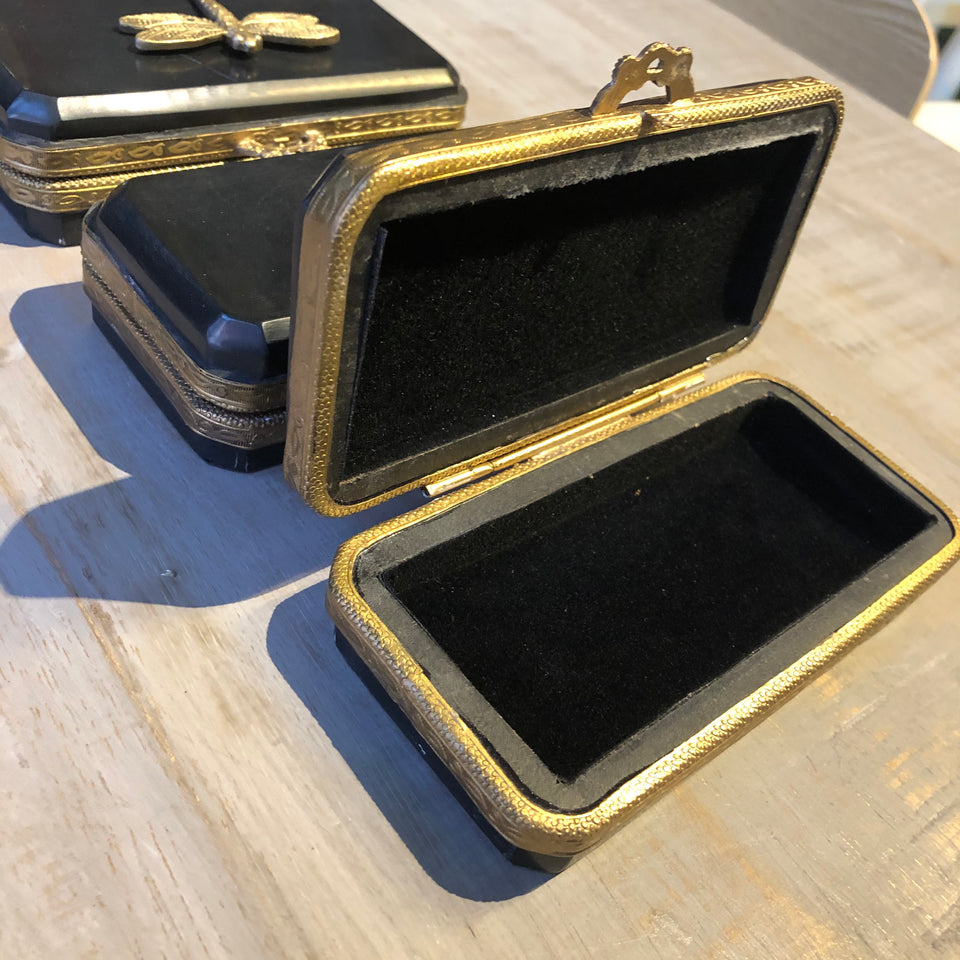 Caja negra libélula