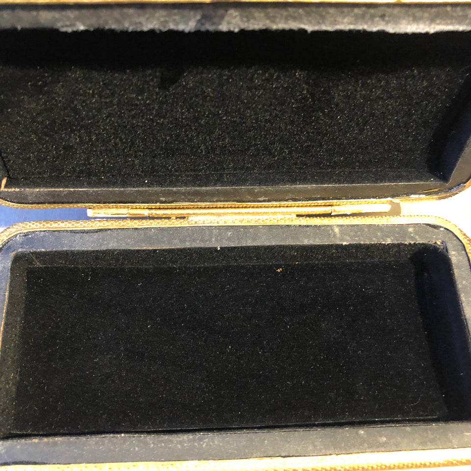 Caja negra libélula