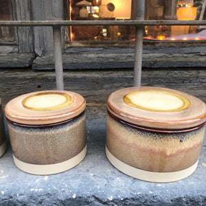 Caja cerámica beige pequeña