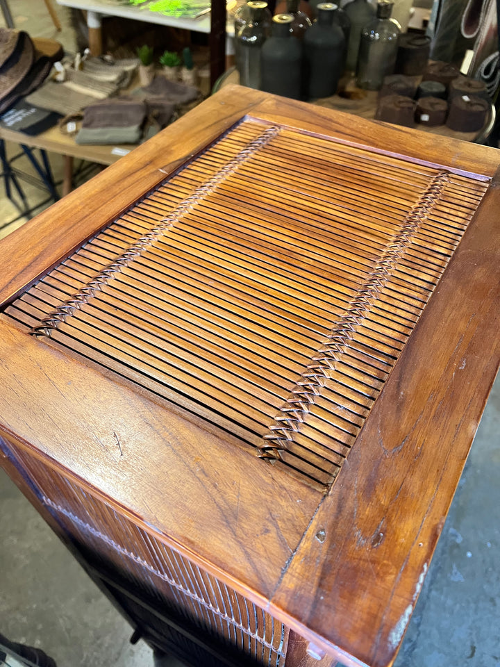 Mueble Cajonero Madera y Bambu