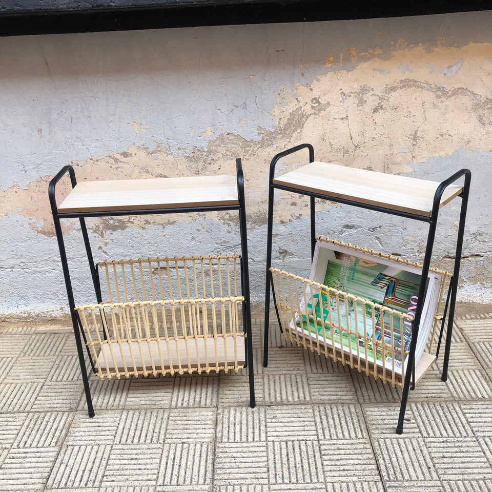 Mesa revistero en metal y madera