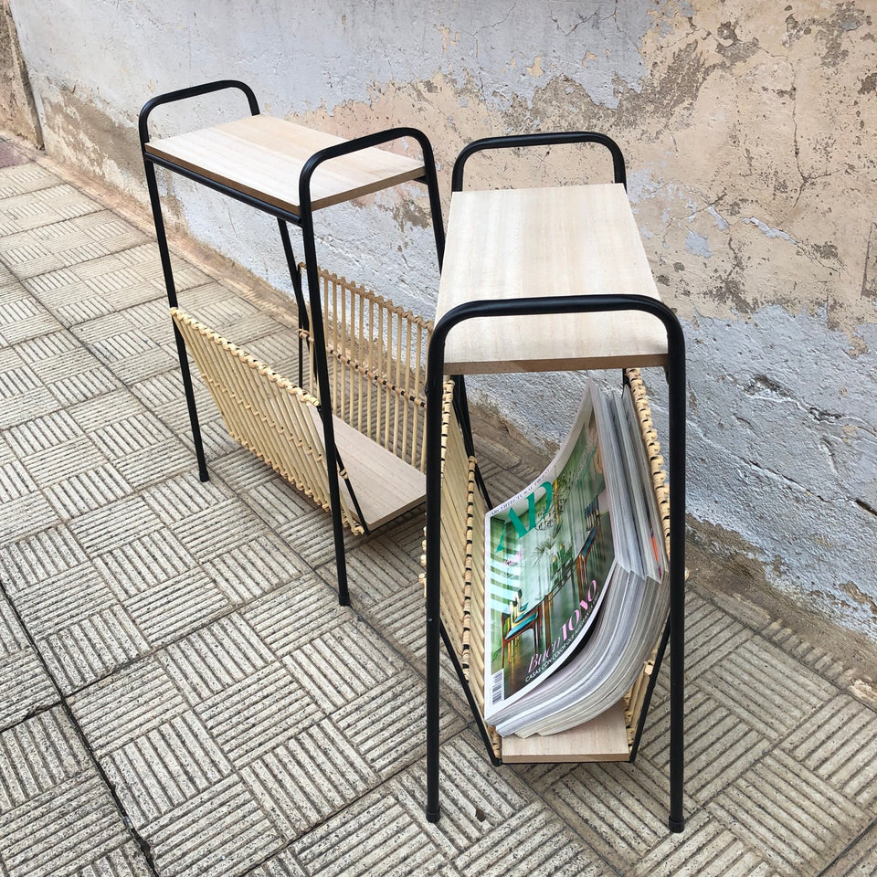 Mesa revistero en metal y madera
