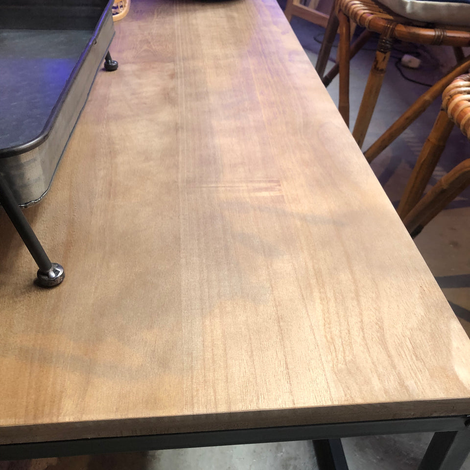 Mesa de centro me metal y madera