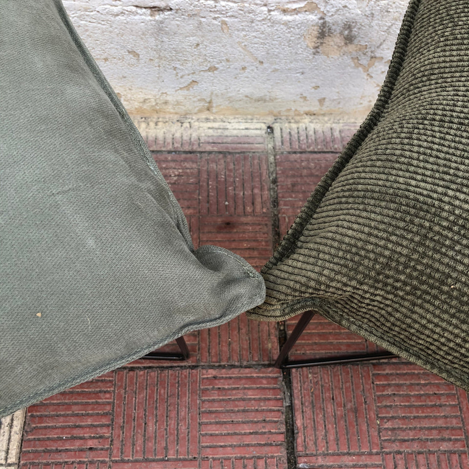 Banqueta tapizada verde