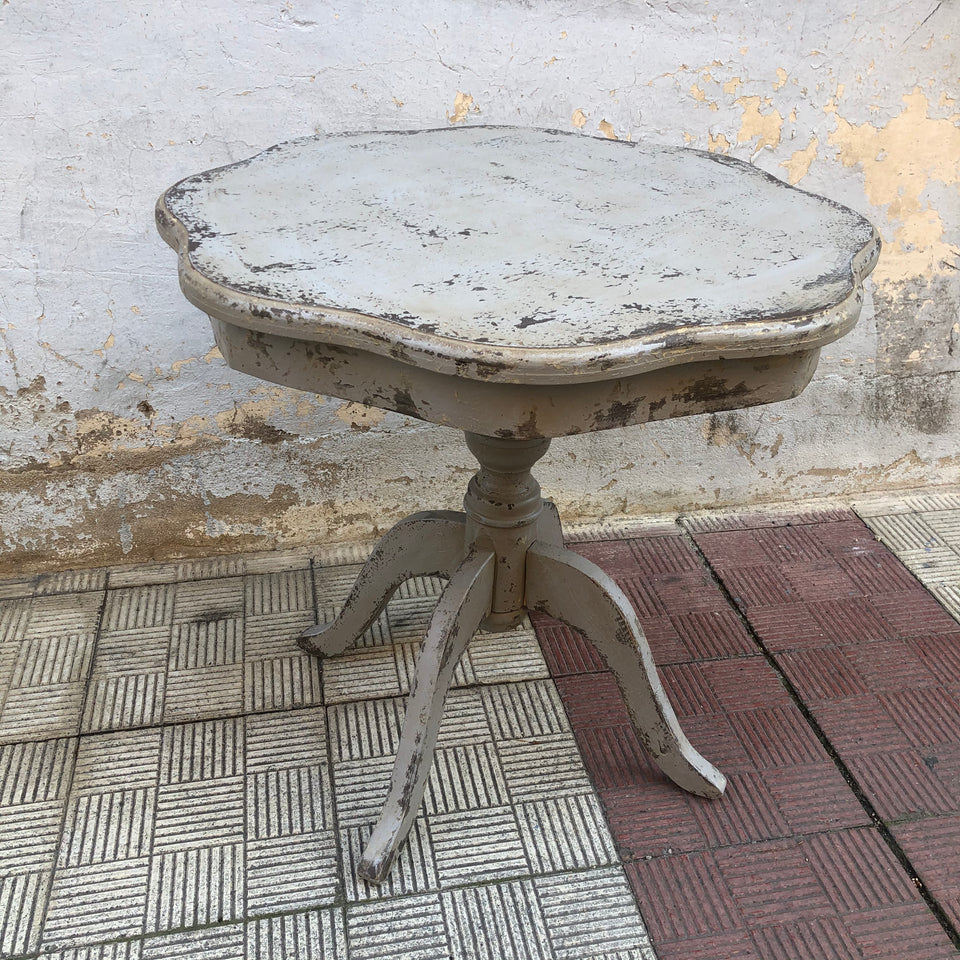 Mesa auxiliar gris