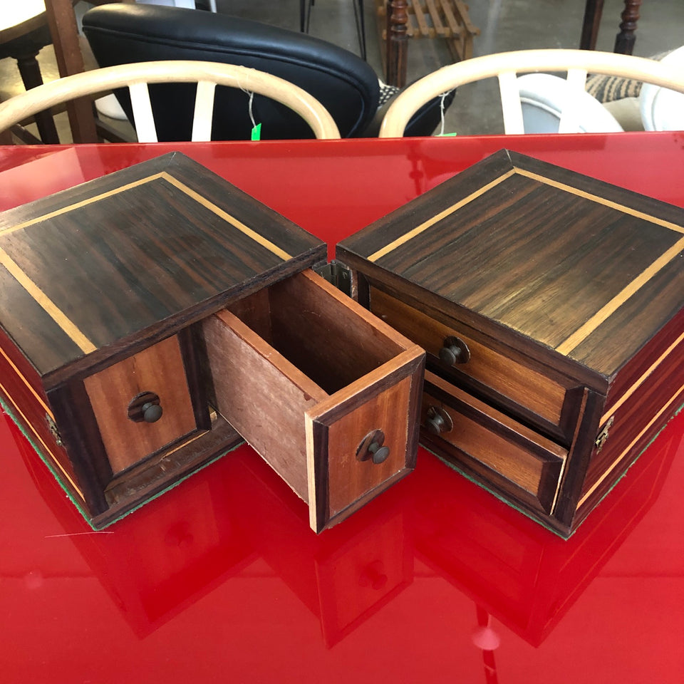 Caja doble con cajones