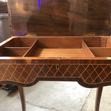 Mesa con tapa abatible