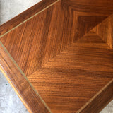 Mesa con tapa abatible