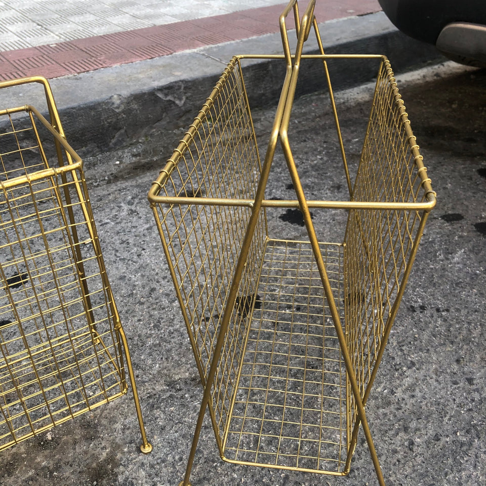 Revistero Dorado