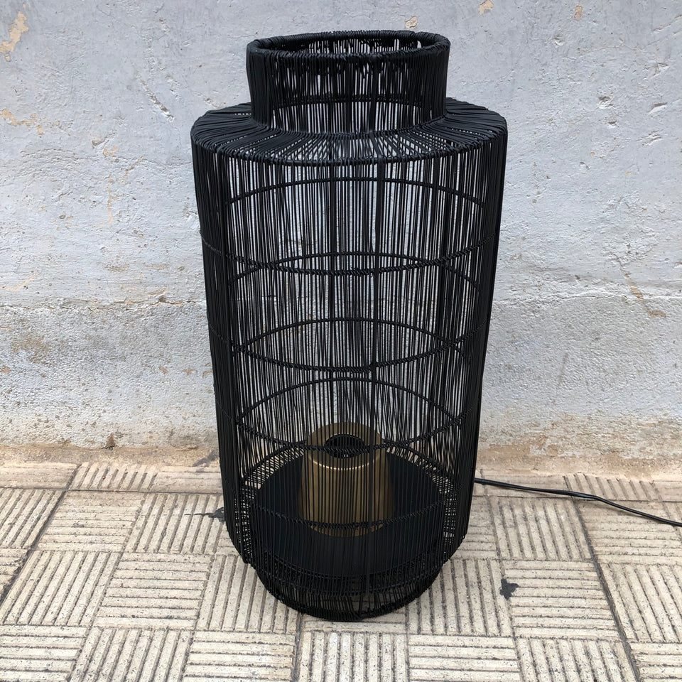 Lampara alambres metálicos negra