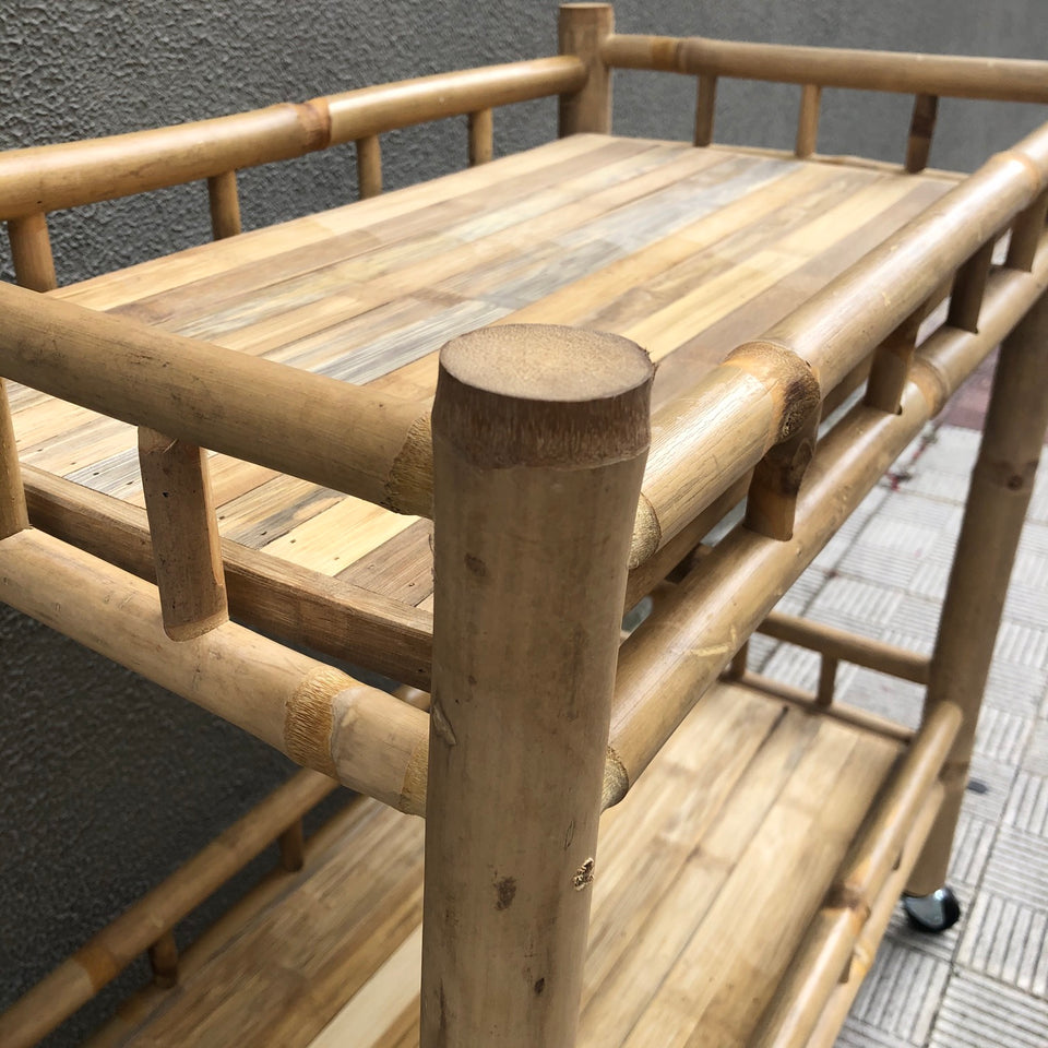 Camarera de bambu